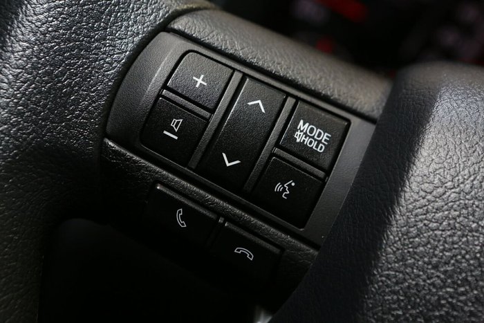 2025 Toyota Landcruiser GXL