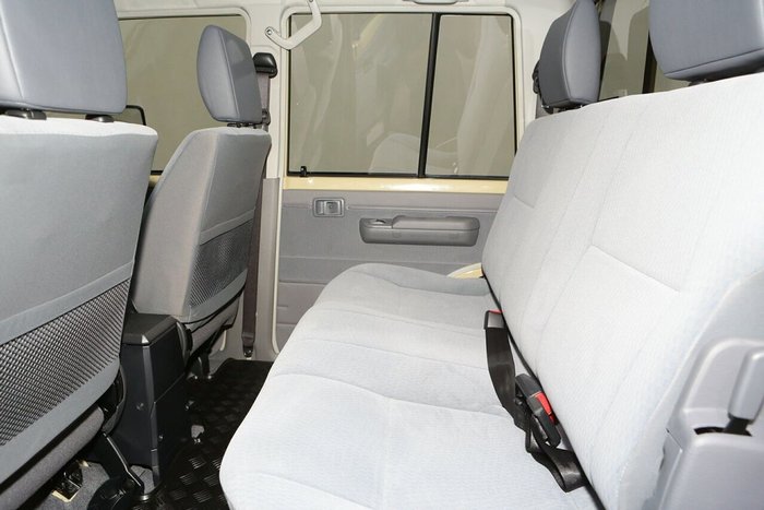 2025 Toyota Landcruiser GXL