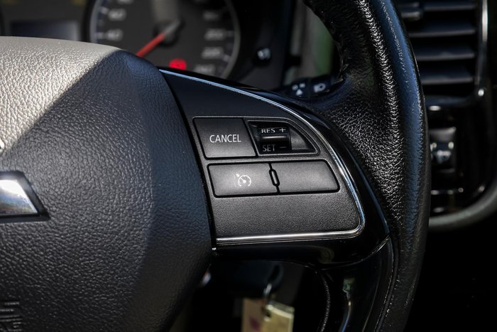 2016 Mitsubishi Outlander LS