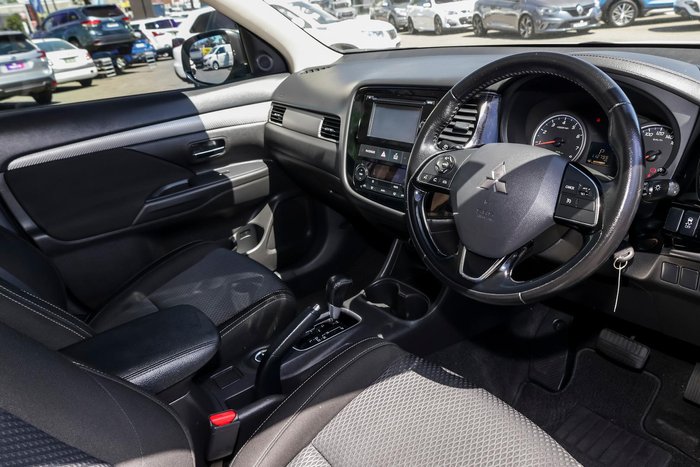 2016 Mitsubishi Outlander LS