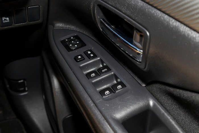 2016 Mitsubishi Outlander LS