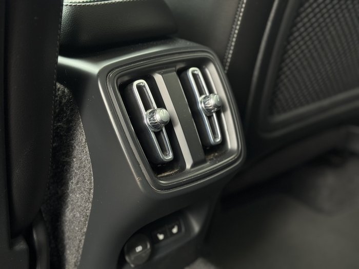 2022 Volvo XC40 Plus B4