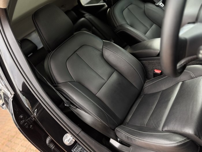 2022 Volvo XC40 Plus B4