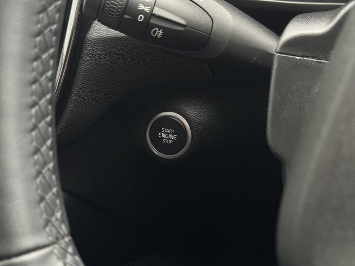 2022 Volvo XC40 Plus B4