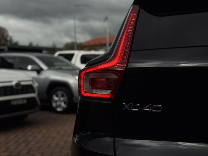 2022 Volvo XC40 Plus B4