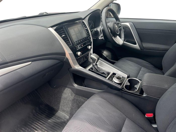 2024 Mitsubishi Pajero Sport