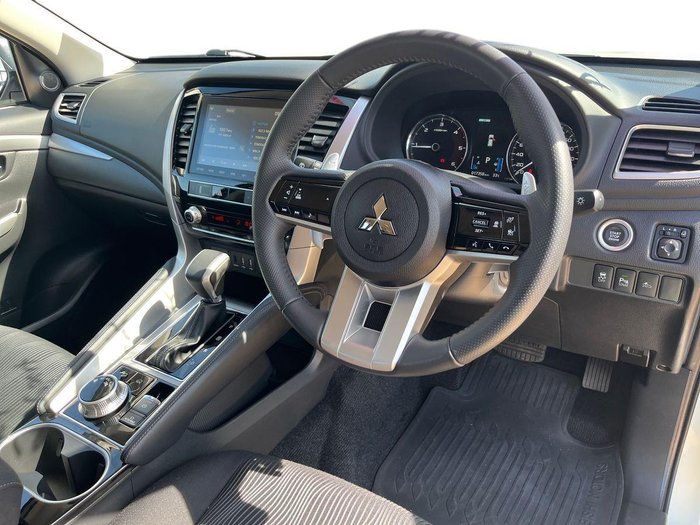 2024 Mitsubishi Pajero Sport