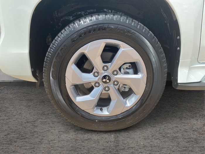 2024 Mitsubishi Pajero Sport