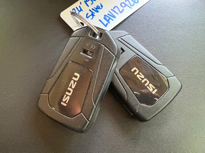 2024 Isuzu MU-X LS-T