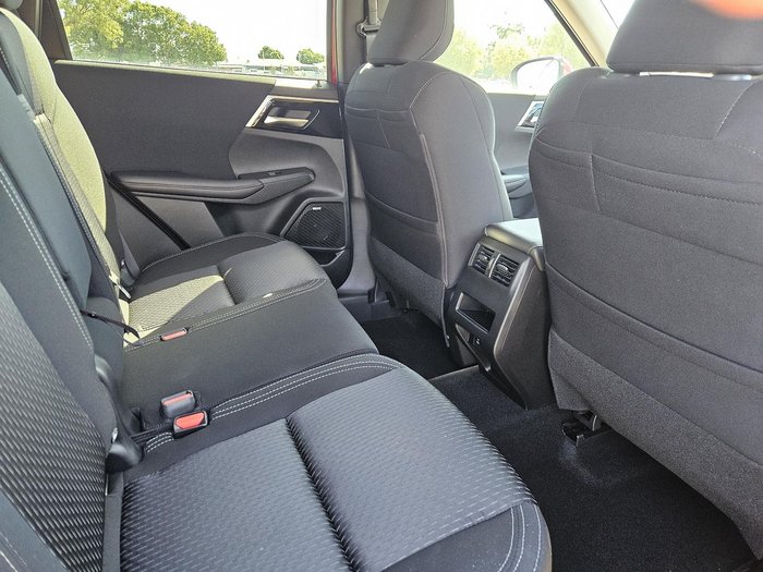 2025 Mitsubishi Outlander LS