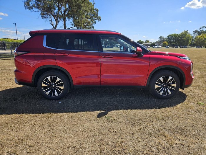 2025 Mitsubishi Outlander LS