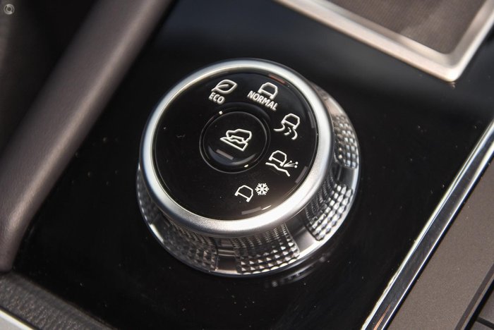 2025 Mitsubishi Outlander LS