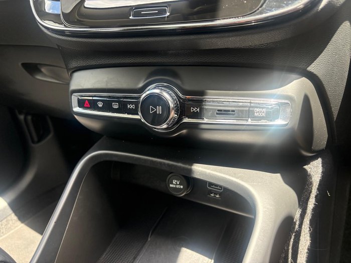 2021 Volvo XC40 T4 Inscription