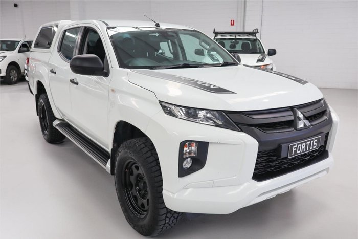 2019 Mitsubishi Triton GLX+ MR MY19 4X4 Dual Range White