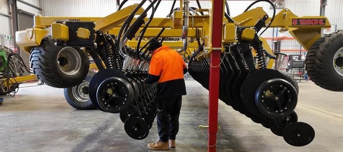 0 SERAFIN ULTISOW S1260 CENTRE ONLY HI LIFT SINGLE DISC SEEDER YELLOW