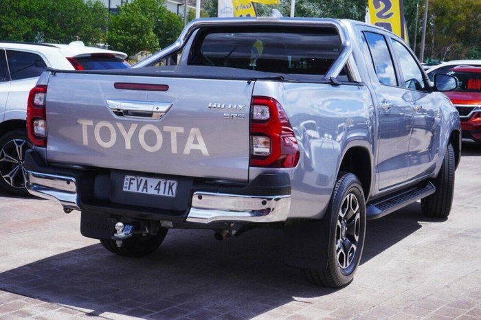 2023 Toyota Hilux SR5