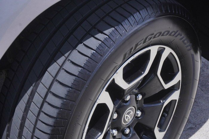 2023 Toyota Hilux SR5