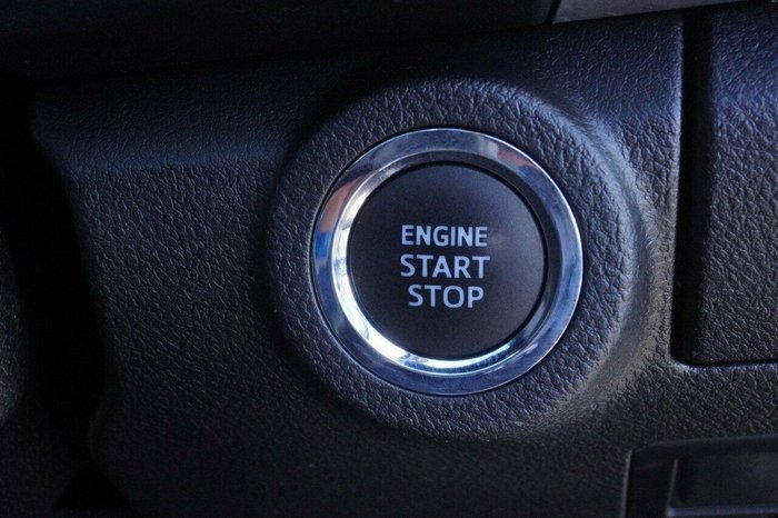 2023 Toyota Hilux SR5