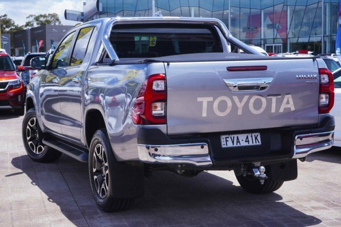 2023 Toyota Hilux SR5