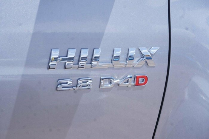 2023 Toyota Hilux SR5