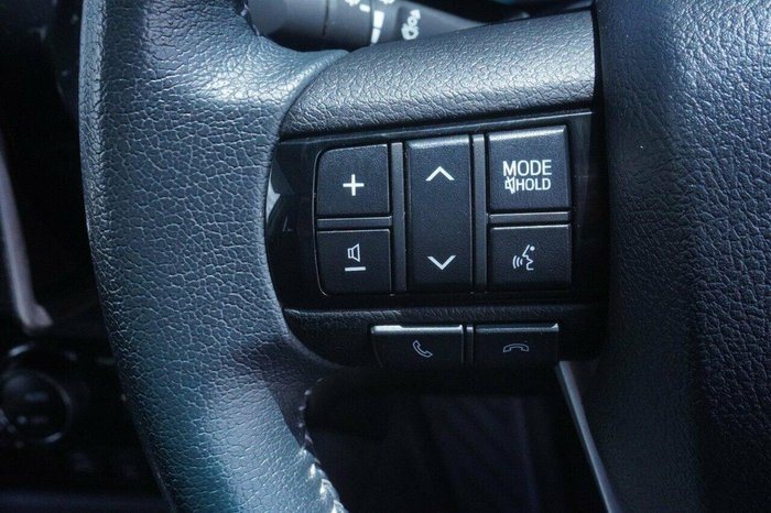 2023 Toyota Hilux SR5