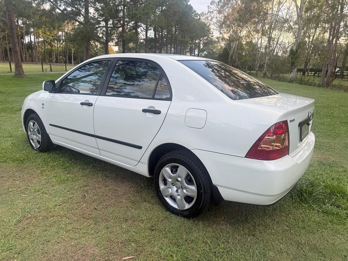 2007 Toyota Corolla Ascent ZZE122R Glacier White