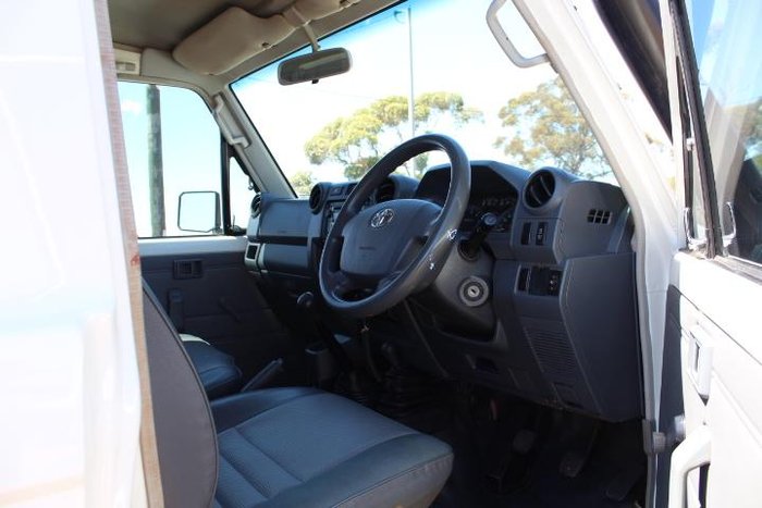 2010 Toyota Landcruiser Workmate Troopcarrier