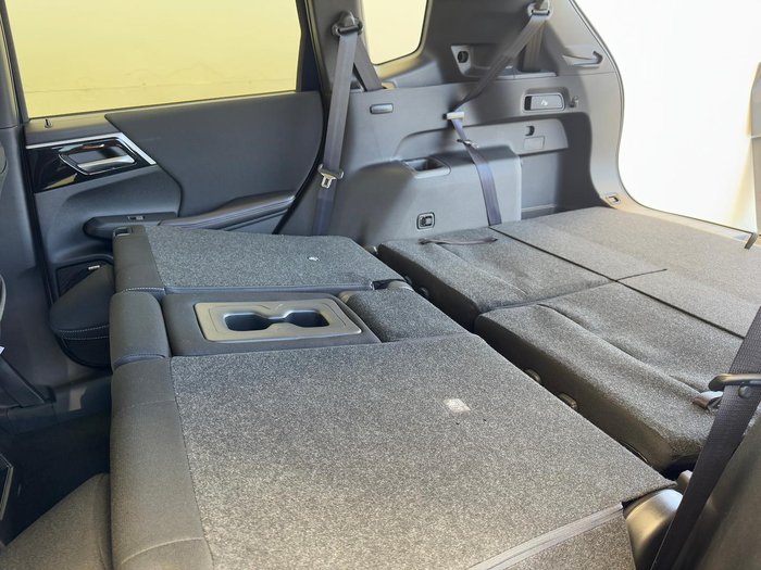 2025 Mitsubishi Outlander LS