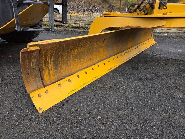 2016 Caterpillar 140M3