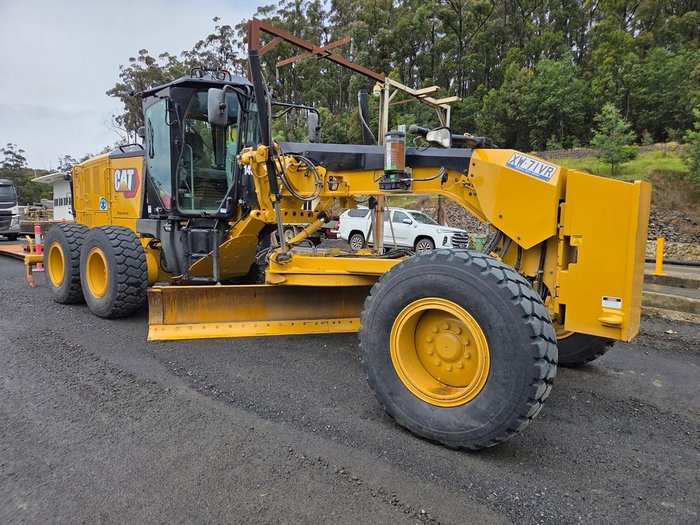 2016 Caterpillar 140M3