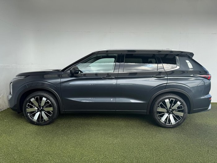 2025 Mitsubishi Outlander Exceed