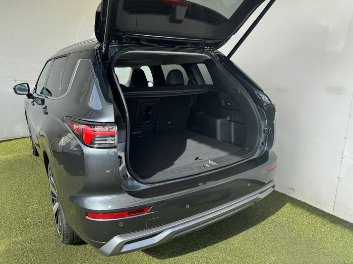 2025 Mitsubishi Outlander Exceed