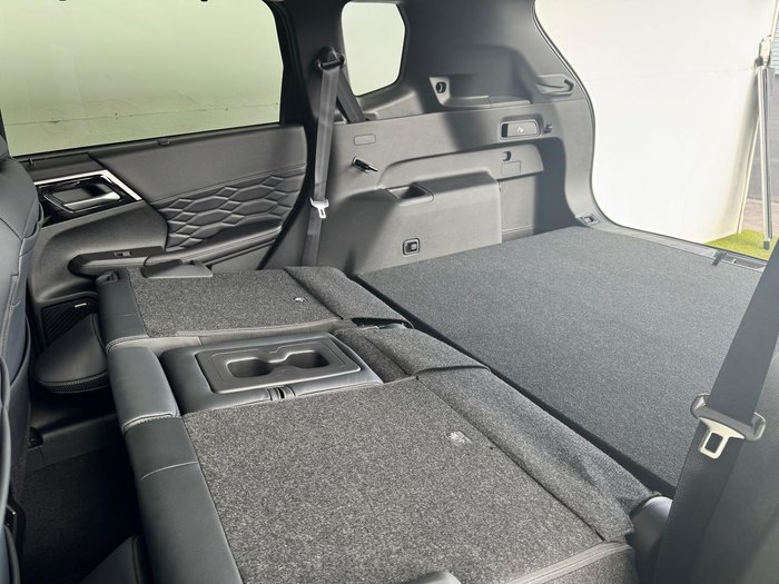 2025 Mitsubishi Outlander Exceed