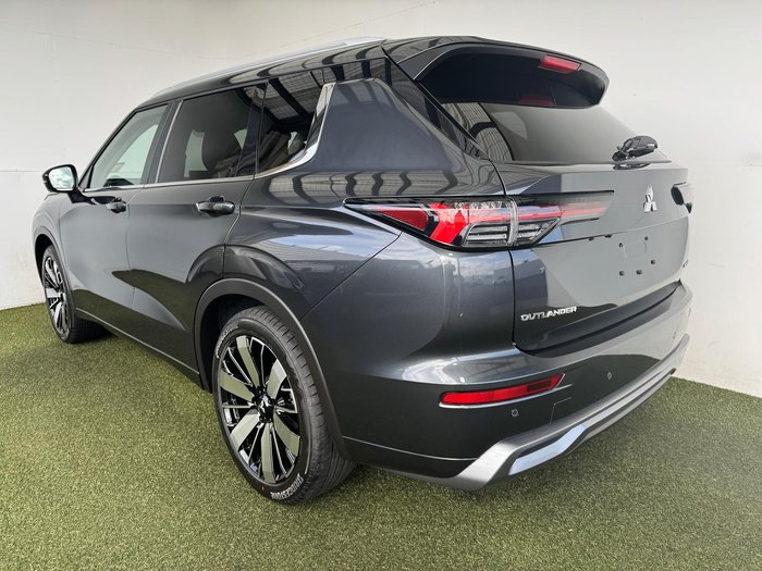 2025 Mitsubishi Outlander Exceed