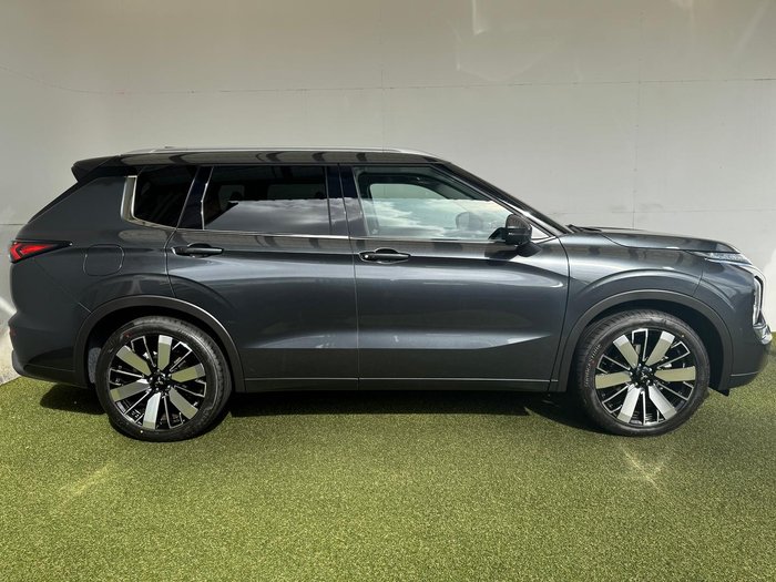 2025 Mitsubishi Outlander Exceed