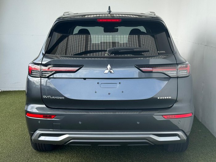 2025 Mitsubishi Outlander Exceed