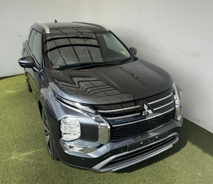 2025 Mitsubishi Outlander Exceed