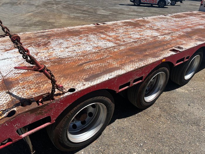 Howard Porter Tri Axle Drop Deck With Bi-Fold Ramps