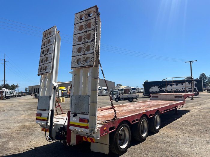 Howard Porter Tri Axle Drop Deck With Bi-Fold Ramps