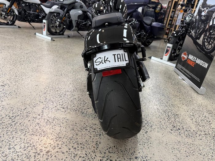 2025 Harley-Davidson Breakout 117 (FXBR) Softail Black