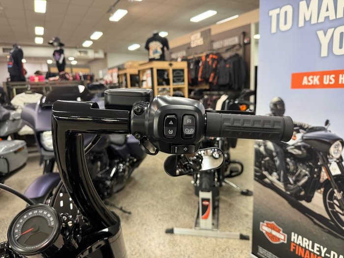 2025 Harley-Davidson Breakout 117 (FXBR) Softail Black