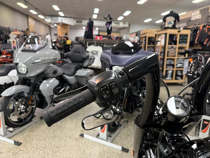 2025 Harley-Davidson Breakout 117 (FXBR) Softail Black