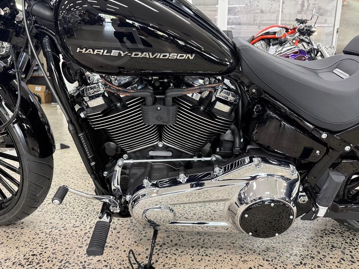 2025 Harley-Davidson Breakout 117 (FXBR) Softail Black