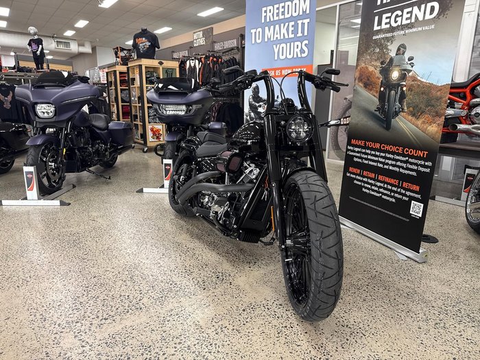 2025 Harley-Davidson Breakout 117 (FXBR) Softail Black