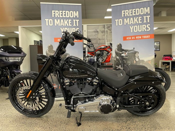 2025 Harley-Davidson Breakout 117 (FXBR) Softail Black