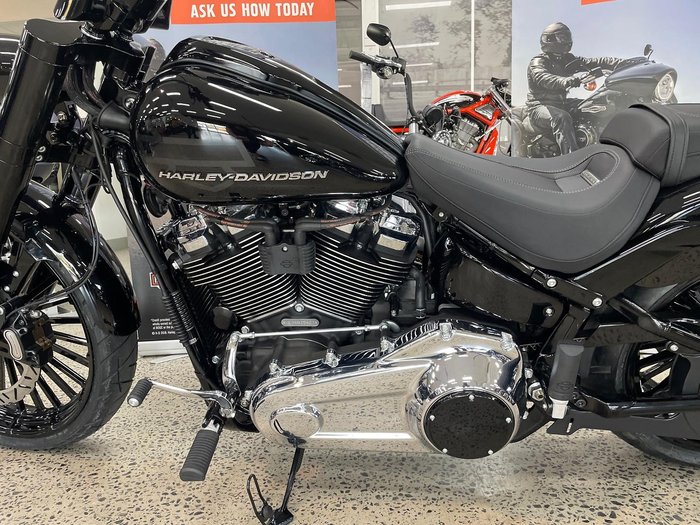 2025 Harley-Davidson Breakout 117 (FXBR) Softail Black