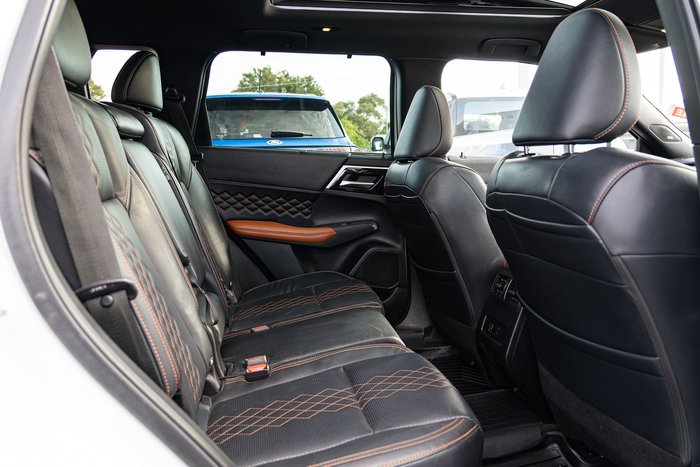 2022 Mitsubishi Outlander Exceed Tourer