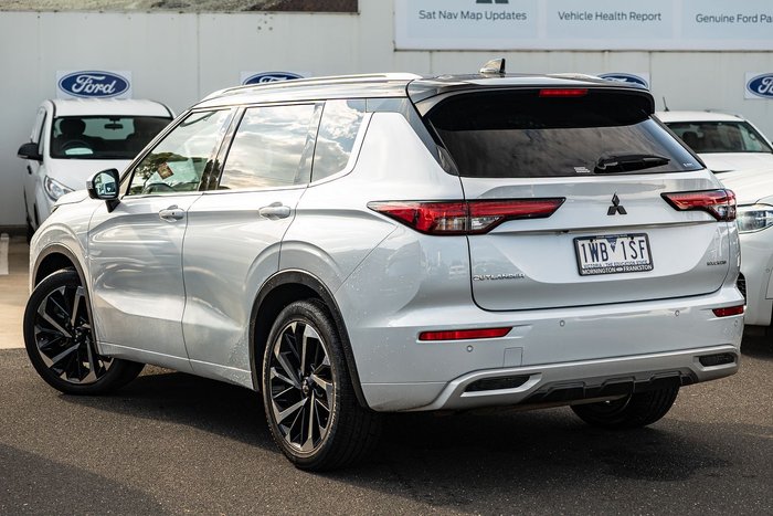 2022 Mitsubishi Outlander Exceed Tourer