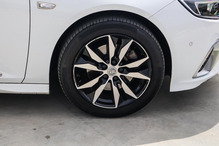 2019 Holden Commodore RS