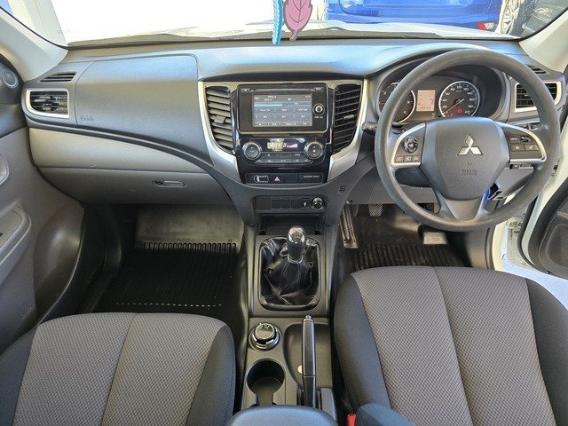 2017 Mitsubishi Triton GLX Plus (4x4)